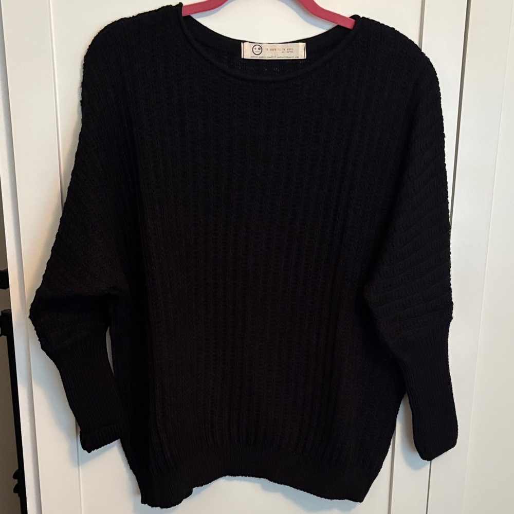 Elegant Black Women's Crew Neck Sweater